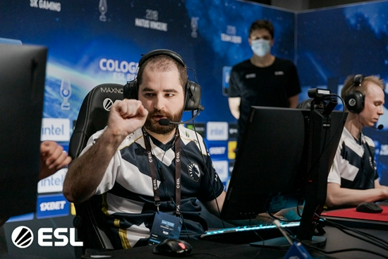 DOTA游戏对生活的影响与沉迷现象解析